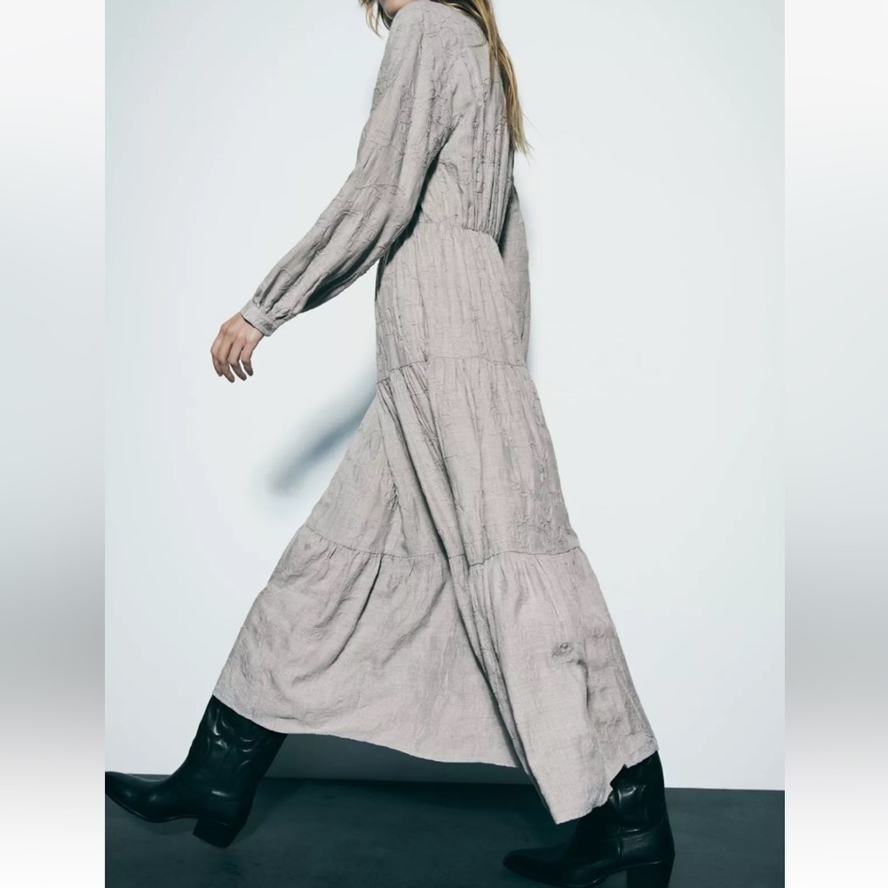 Zara Long Sleeve Dress in Light Gray